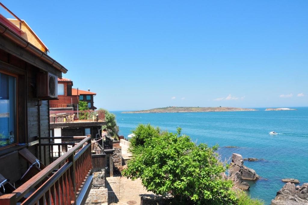 Deep Blue Guest House Sozopol Buitenkant foto